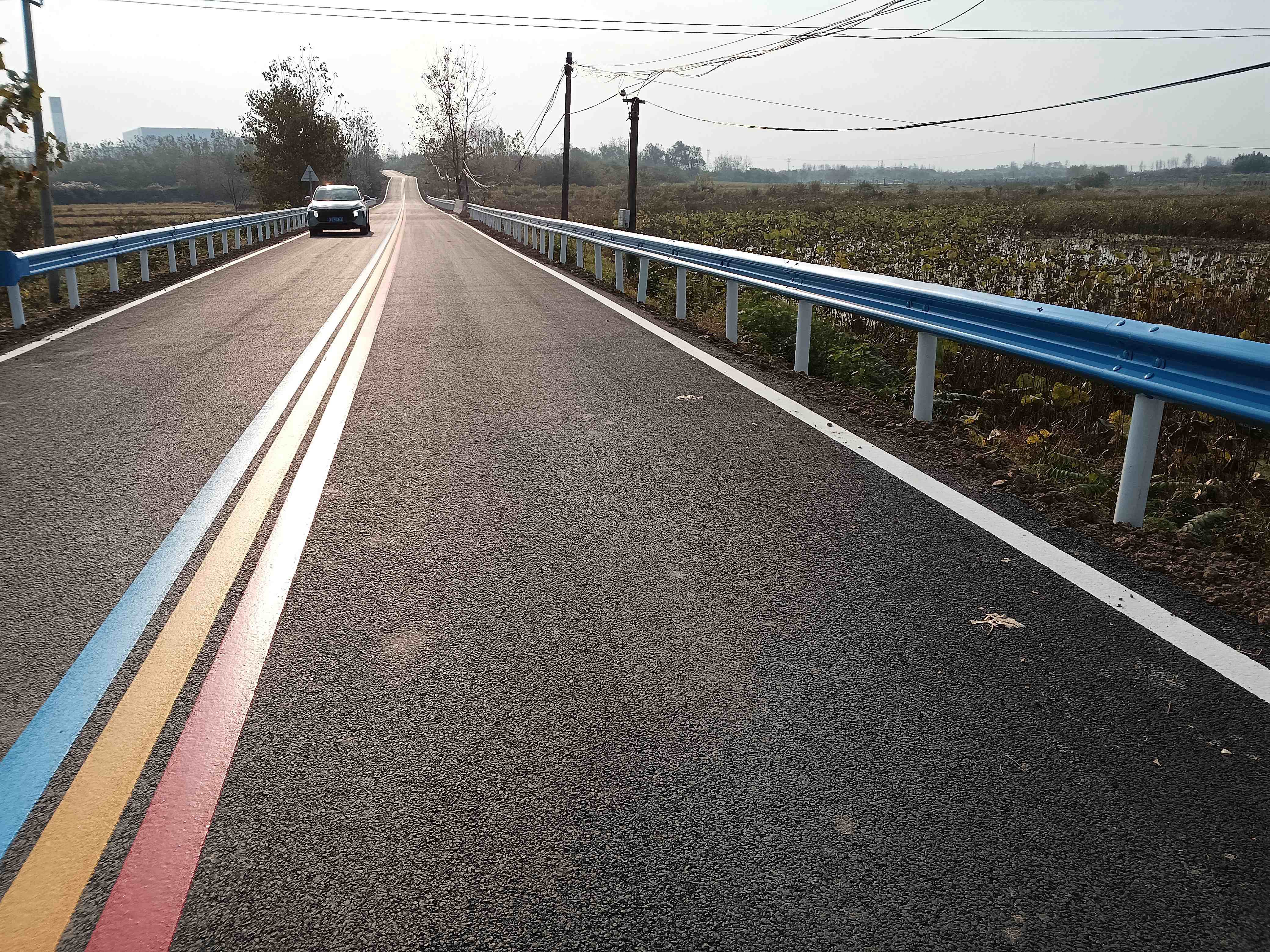平桥区五里镇吕小湾-连丰-X034段道路设施提升工程提前顺利完工